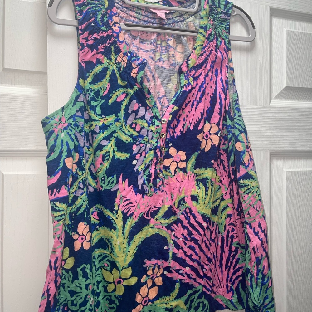 Lilly Pulitzer xl Essie top